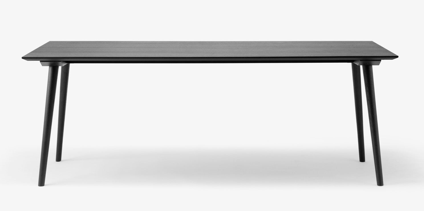 &Tradition In Between SK5 Dining Table