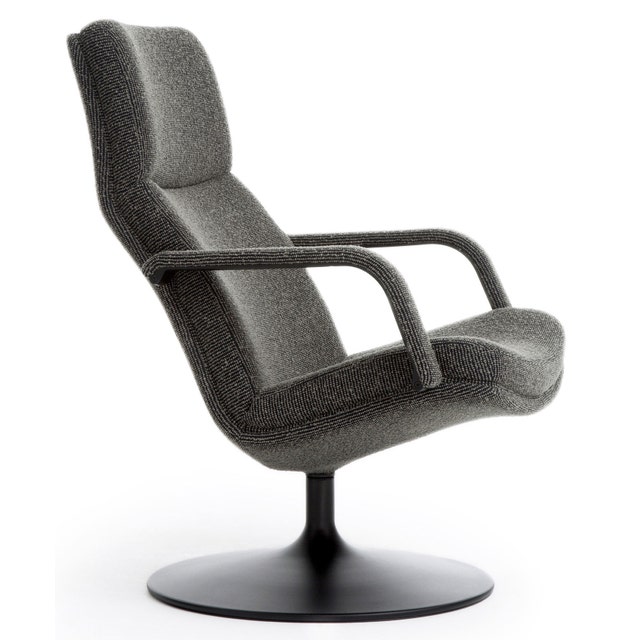 Artifort F 156 Disc Lounge Chair