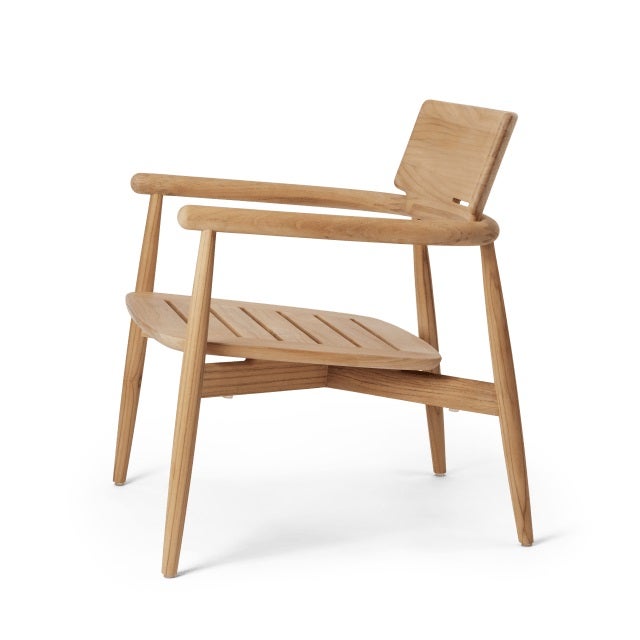 Carl Hansen & Son E018 Embrace Outdoor Lounge Chair