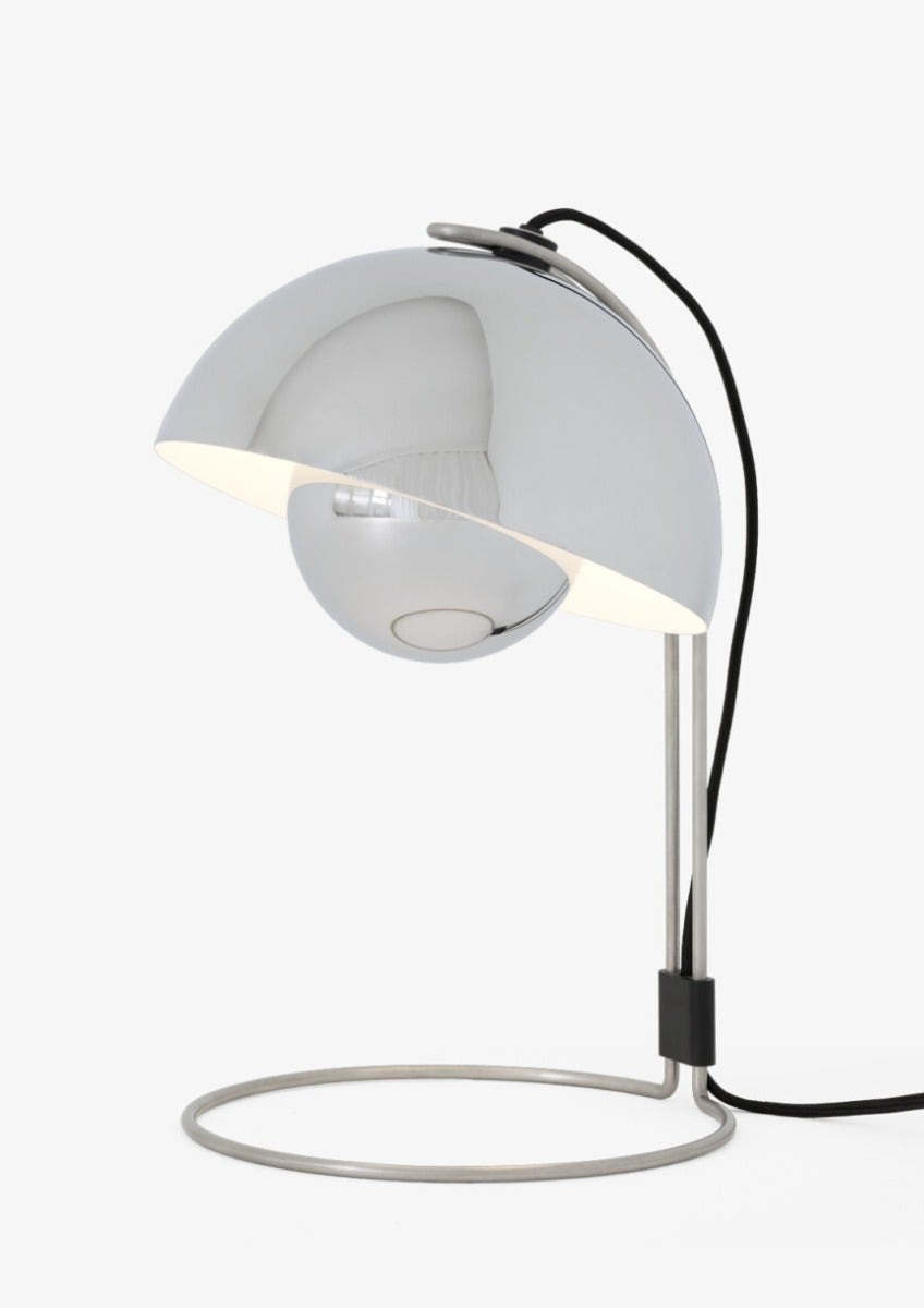 &Tradition Flowerpot VP4 Table Lamp