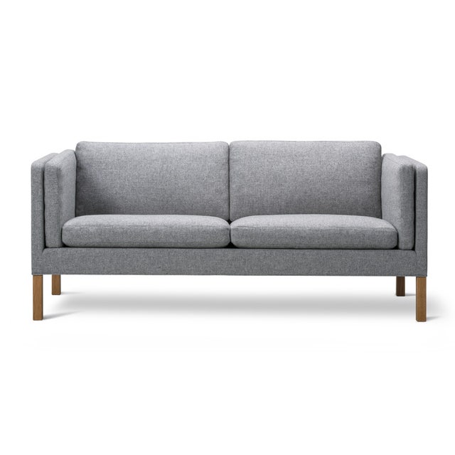 Fredericia Mogensen 2335 Sofa - 2½ Seater