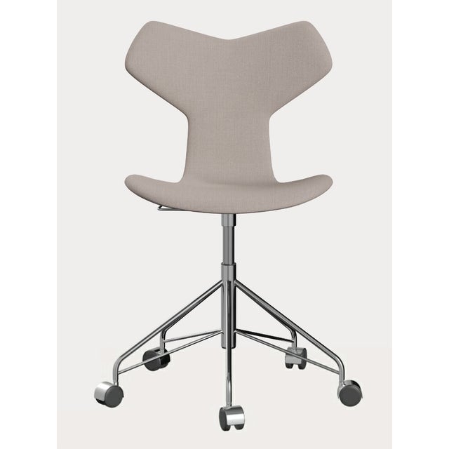 Fritz Hansen Grand Prix™ Adjustable Swivel Chair with Castors - Fully Upholstered