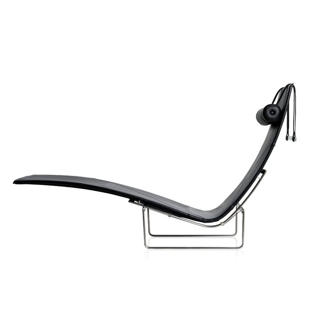 Fritz Hansen PK24™ Chaise Leather Chair