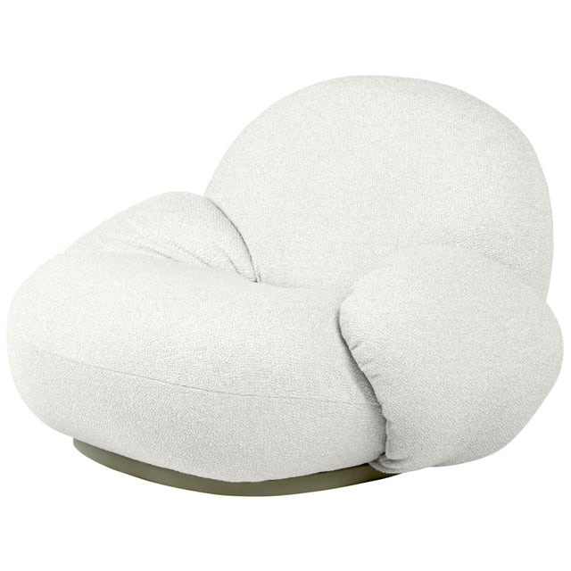 GUBI Pacha Outdoor Swivel Lounge Chair with Armrest - Fully Upholstered