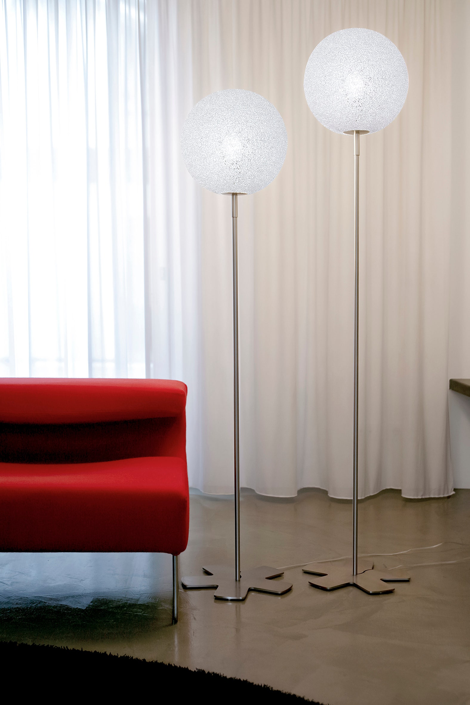 Lumen Center Italia Iceglobe Floor Lamp (30 cm Diameter)