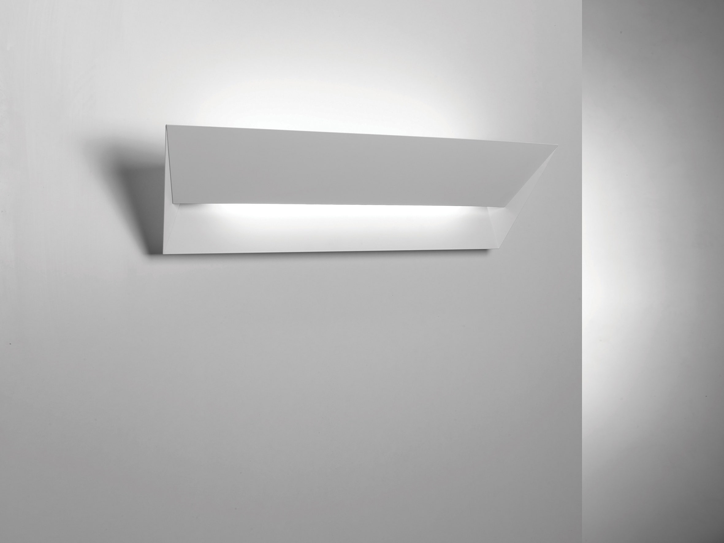 Lumen Center Italia Mail Large Wall Lamp