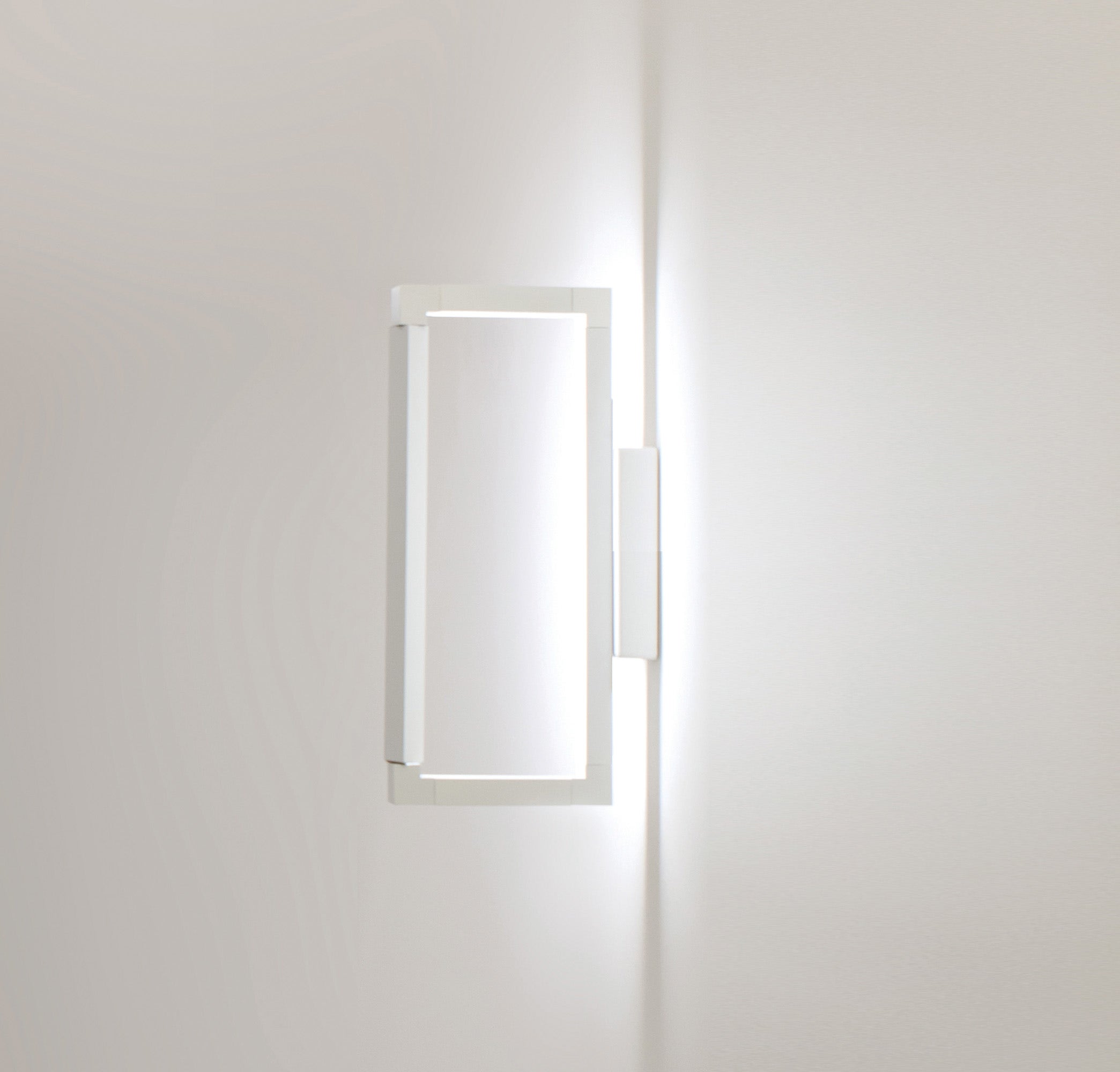 Nemo Spigolo Wall Lamp