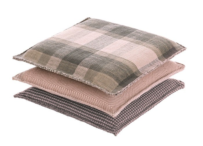 Gan Nomad Inuit Pouf Composition