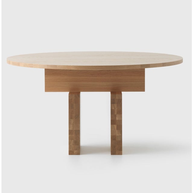 Resident Plane Round Dining Table