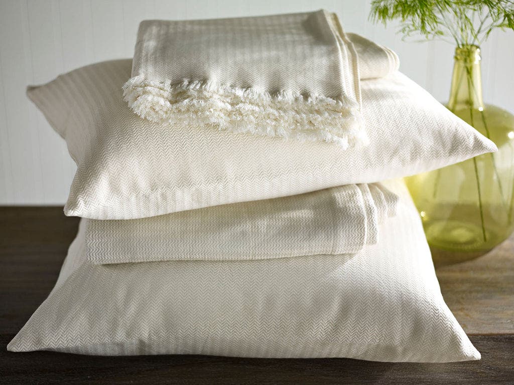 SDH Purists Emma L/C Fringed Throw