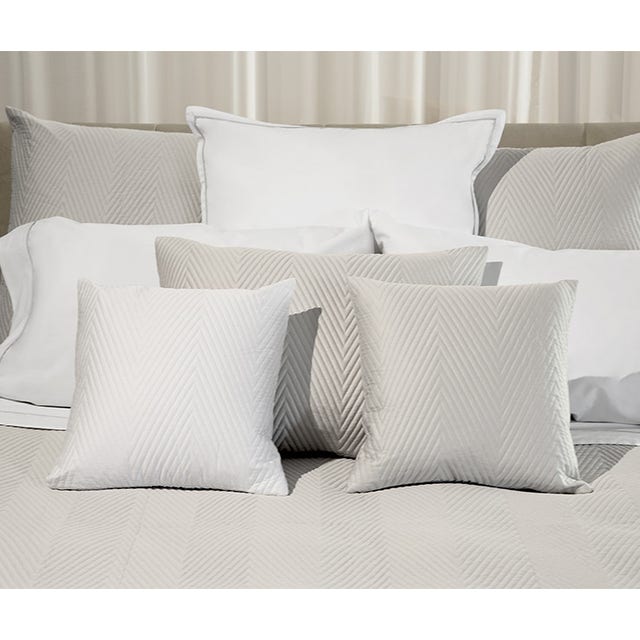 Signoria Letizia 300 TC Single Quilted Knife Edge Sham