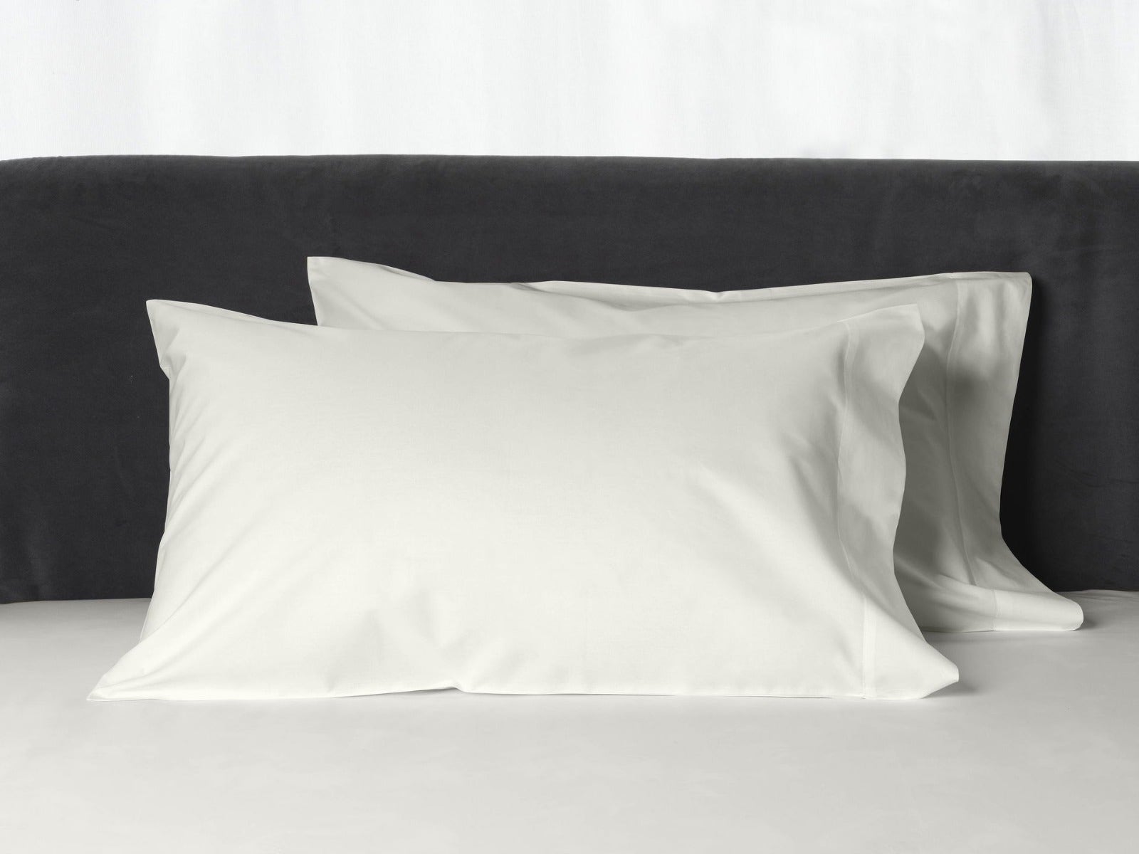 Signoria Lineare Sateen 600 TC Pillowcase (Set of 2)