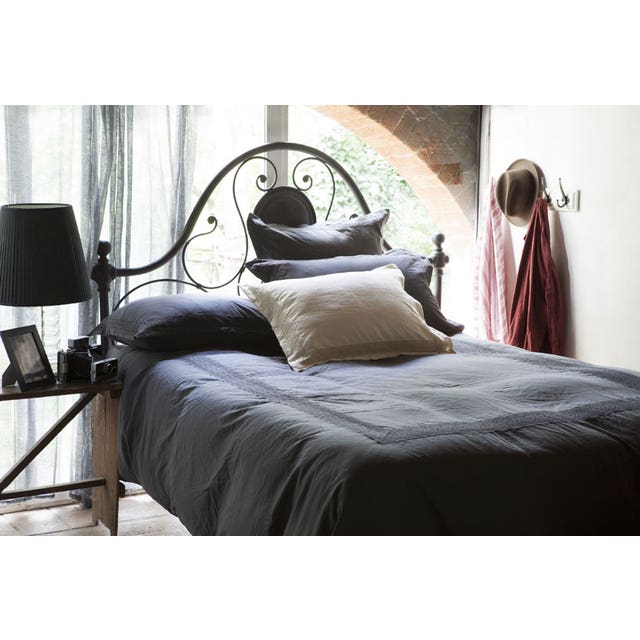 Signoria Viola Lace 300 TC Flat Sheet