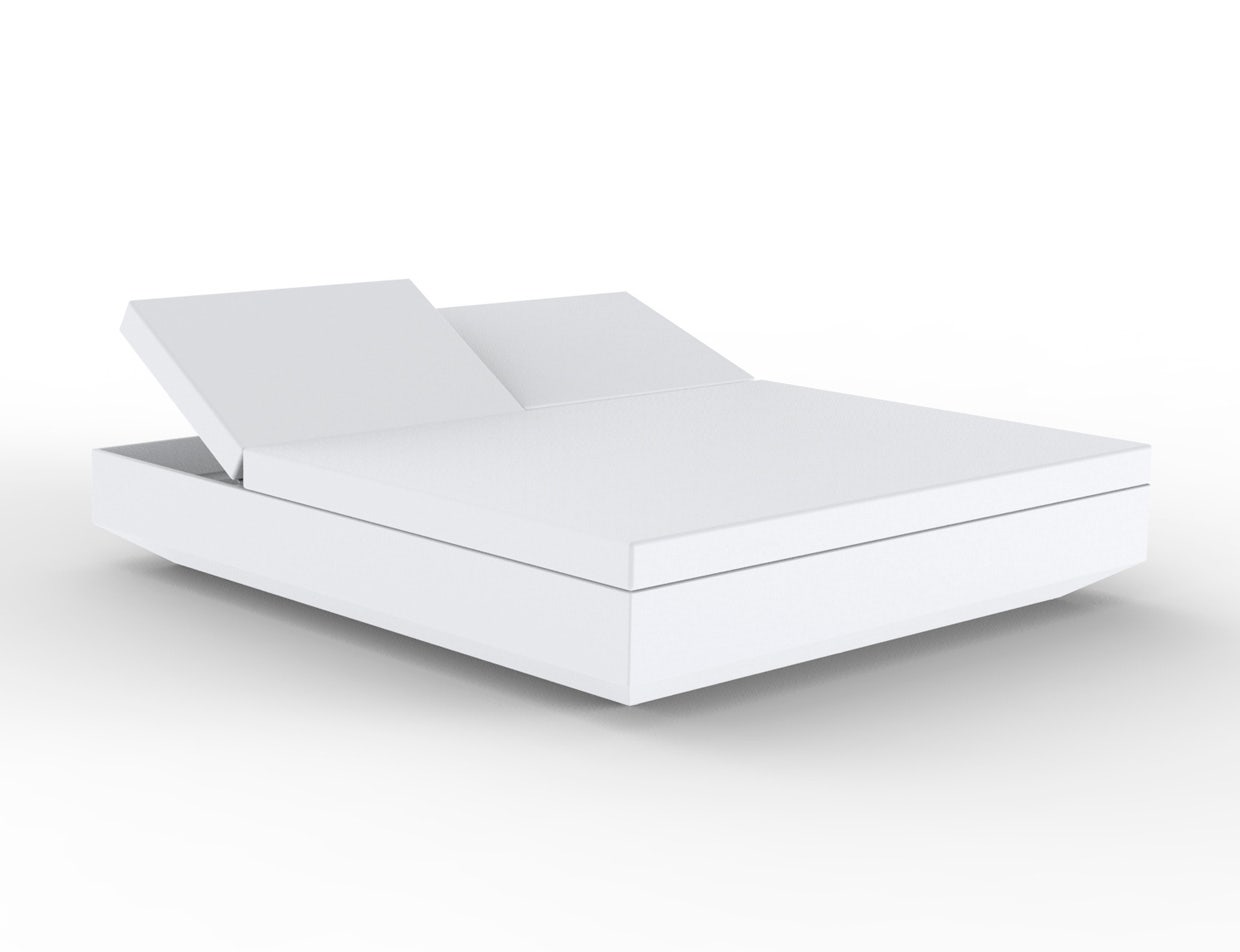 Vondom Vela Daybed with Two Reclining Backrest